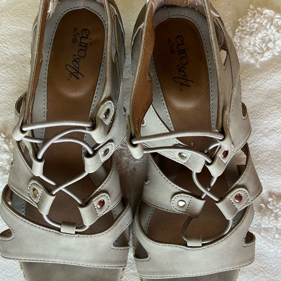 Eurosoft by Sofft Espadrille Gladiator suede and jute wedges - Picture 3 of 7